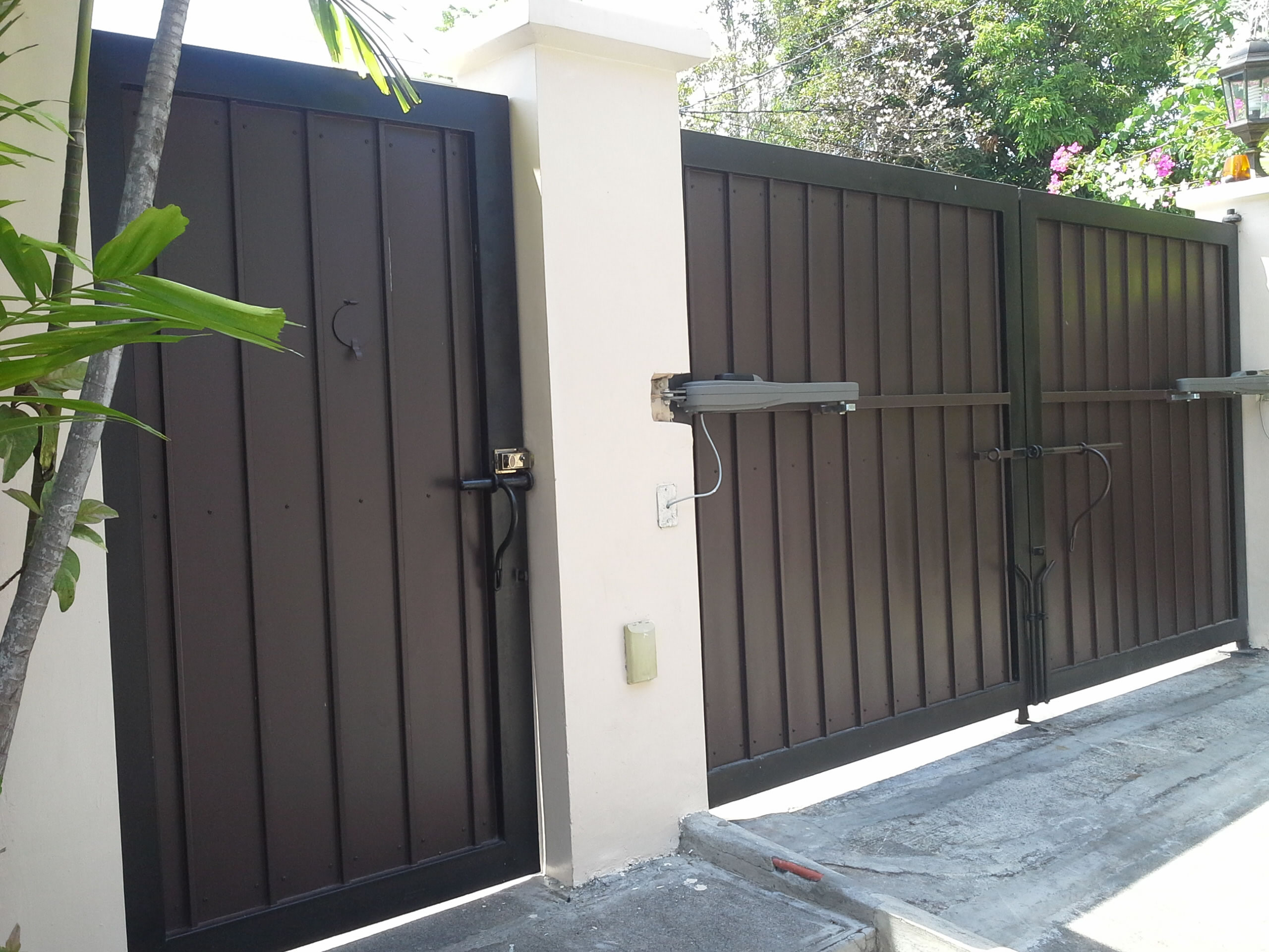 Steel and Wood Gate | Glass Railings Philippines, Glass ...