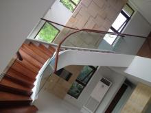 Frameless Glass Staircase